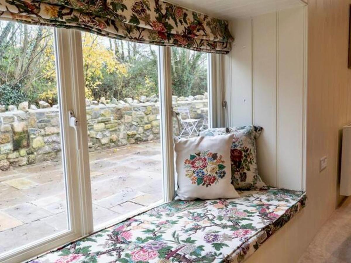 Pass The Keys Goose Feather Barn, Wedmore Luxury Cottage For Two Exterior foto